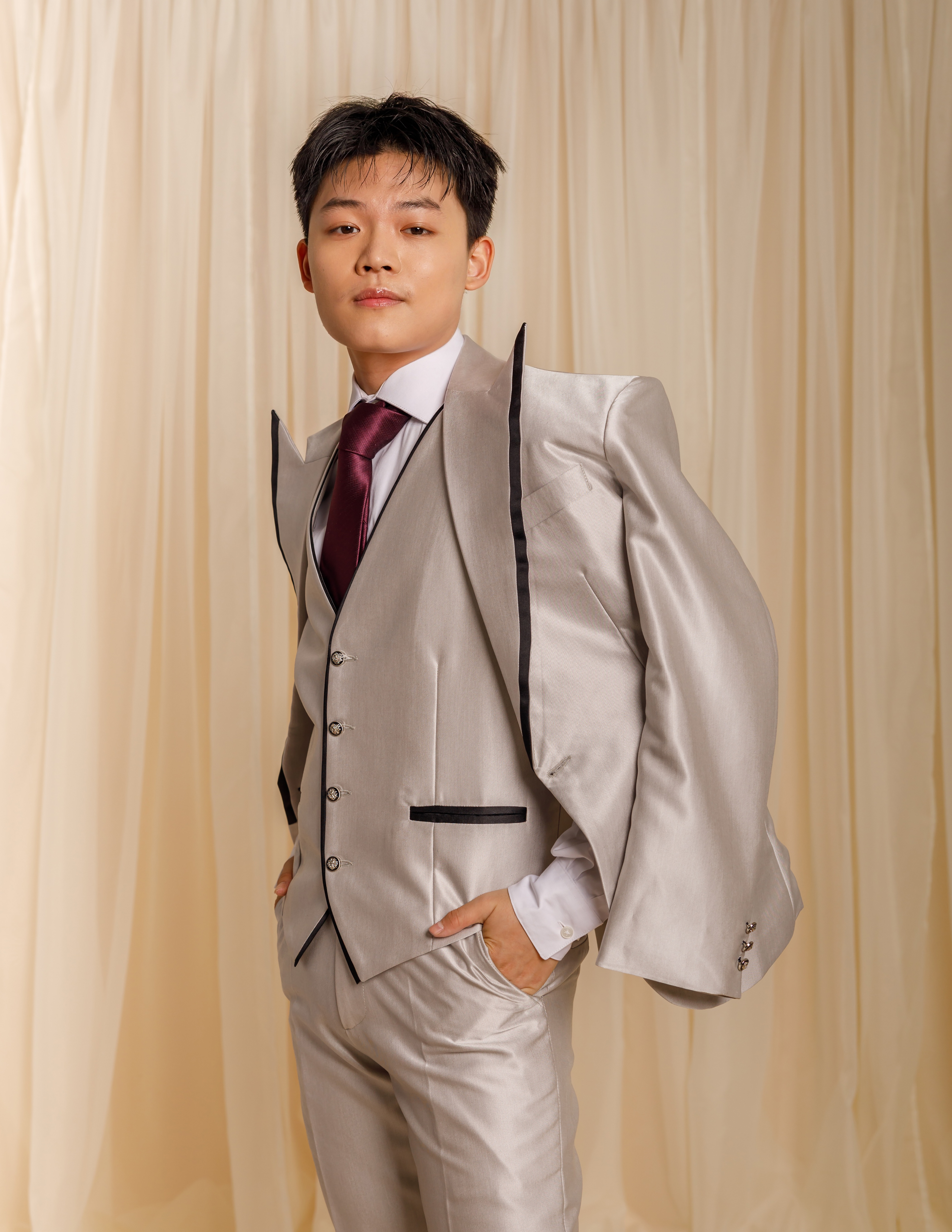 Portrait photo of Daniel